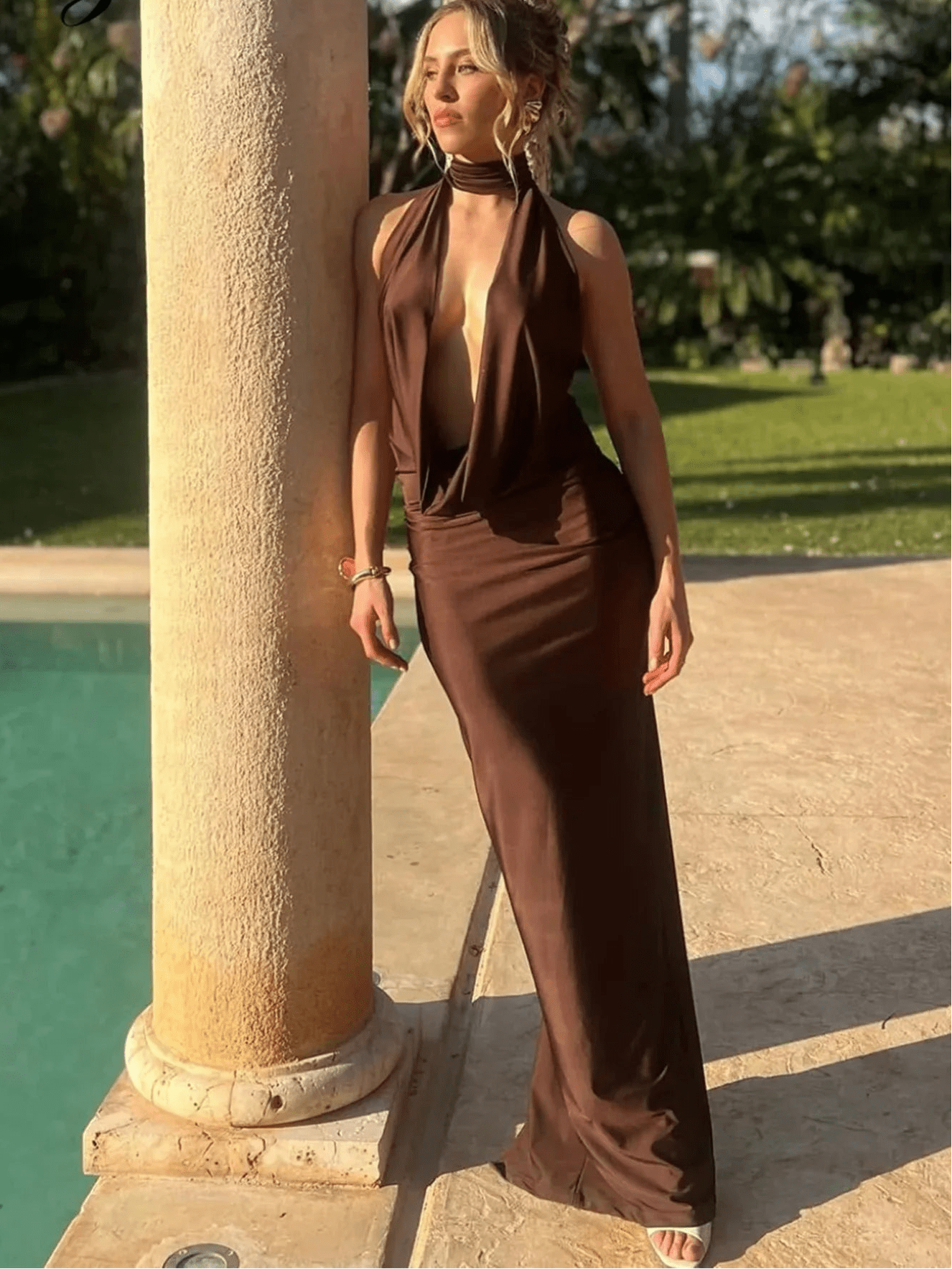 SOERA Bianca Sleeveless Backless Slit Maxi Dress - Dress - Brown XS