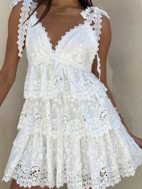SOERA Sophia V - Neck Tiered Lace Mini Dress - Dress - White S
