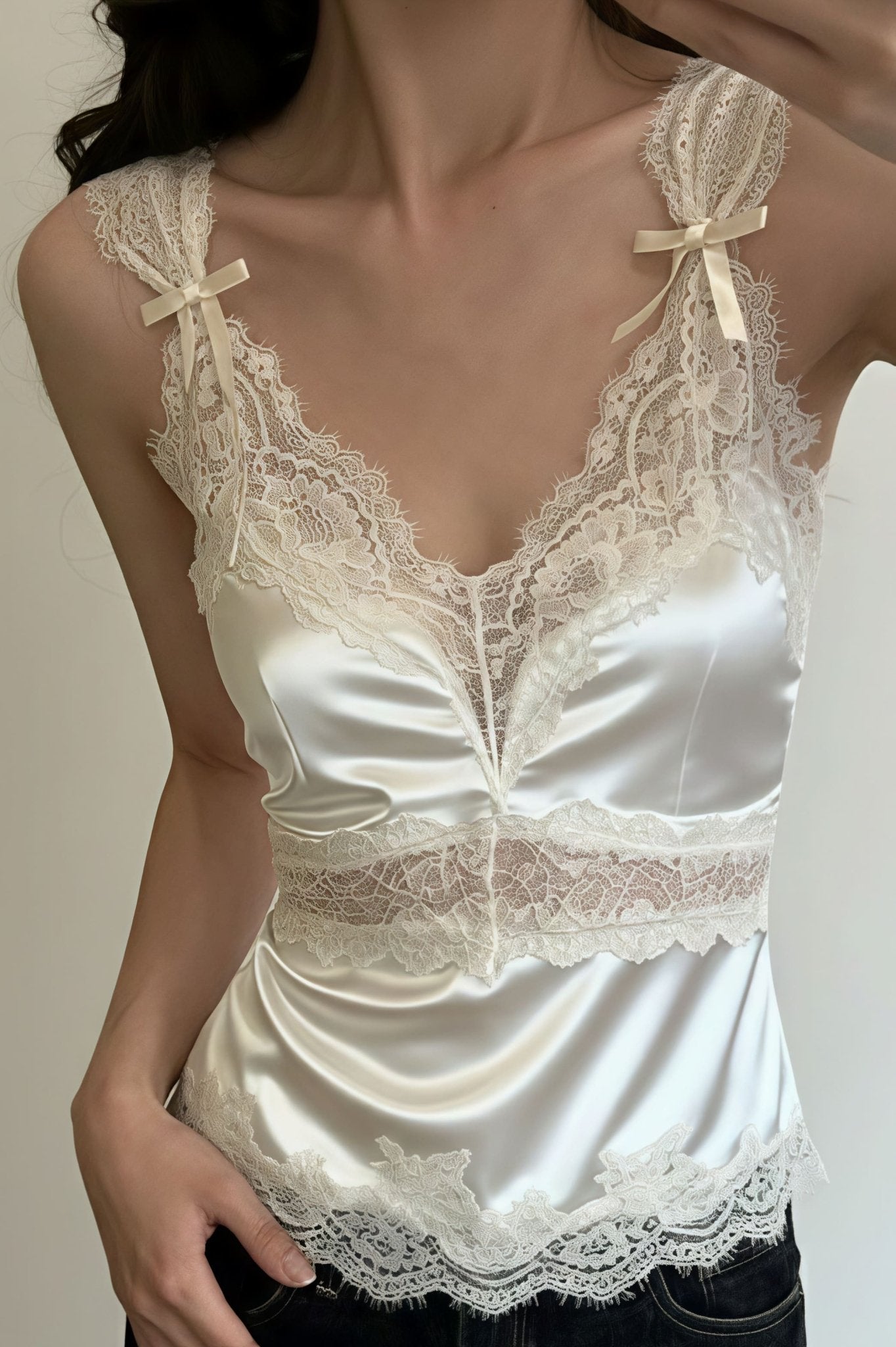 SOERA Julianne V Neck Sleeveless Satin Lace Blouse - Blouses - kf1776026011575807079 M