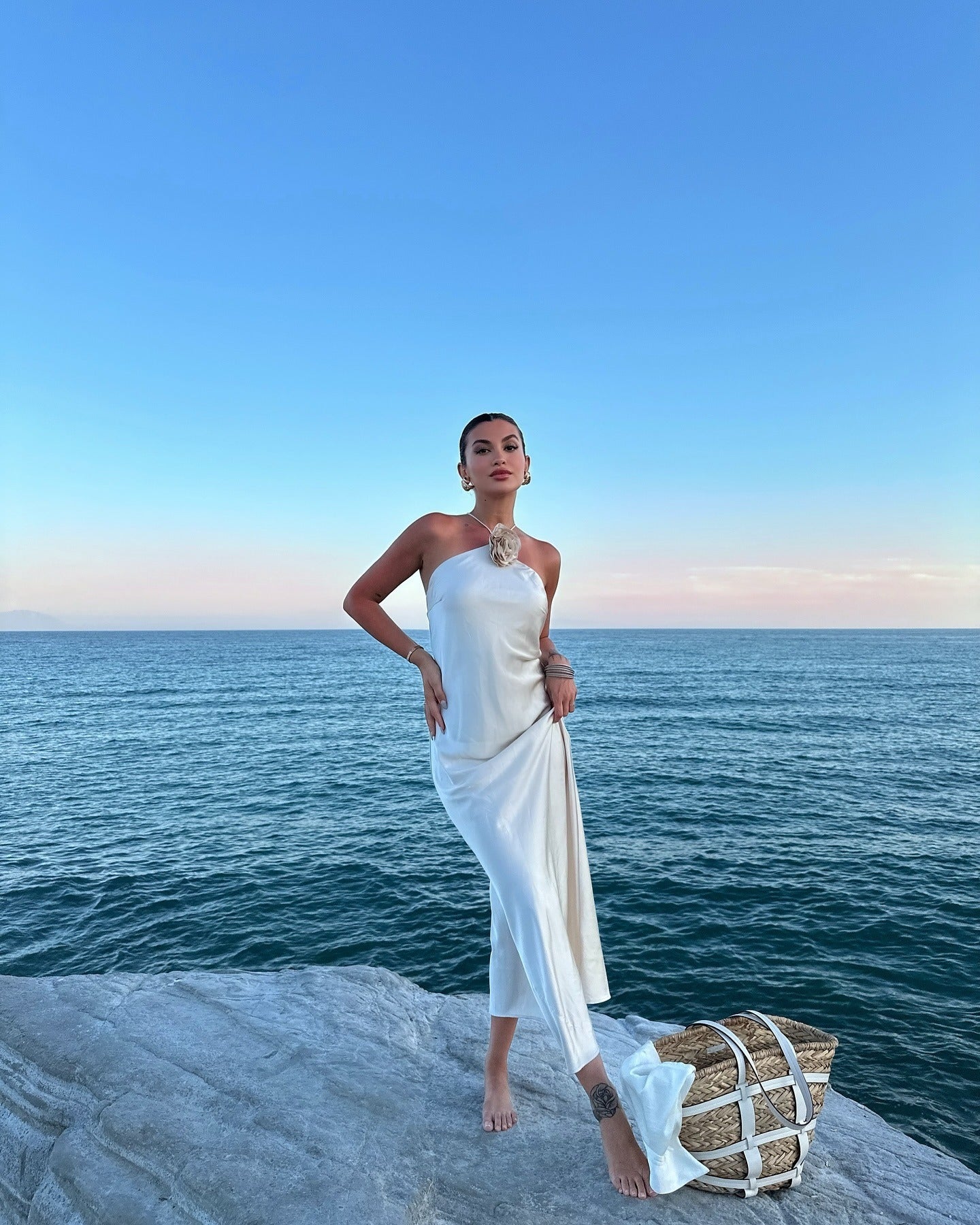 SOERA Harper Satin Halter Maxi Dress - Dresses - Qi1770927322300576372 S