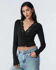 Julia blouse met lange mouwen en kanten bies